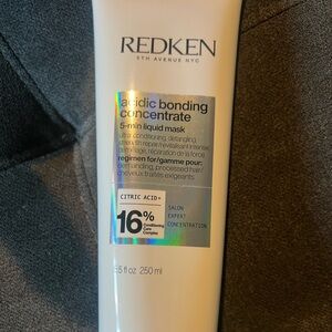 Redken Acidic Bonding Concentrate Liquid Mask - Cream